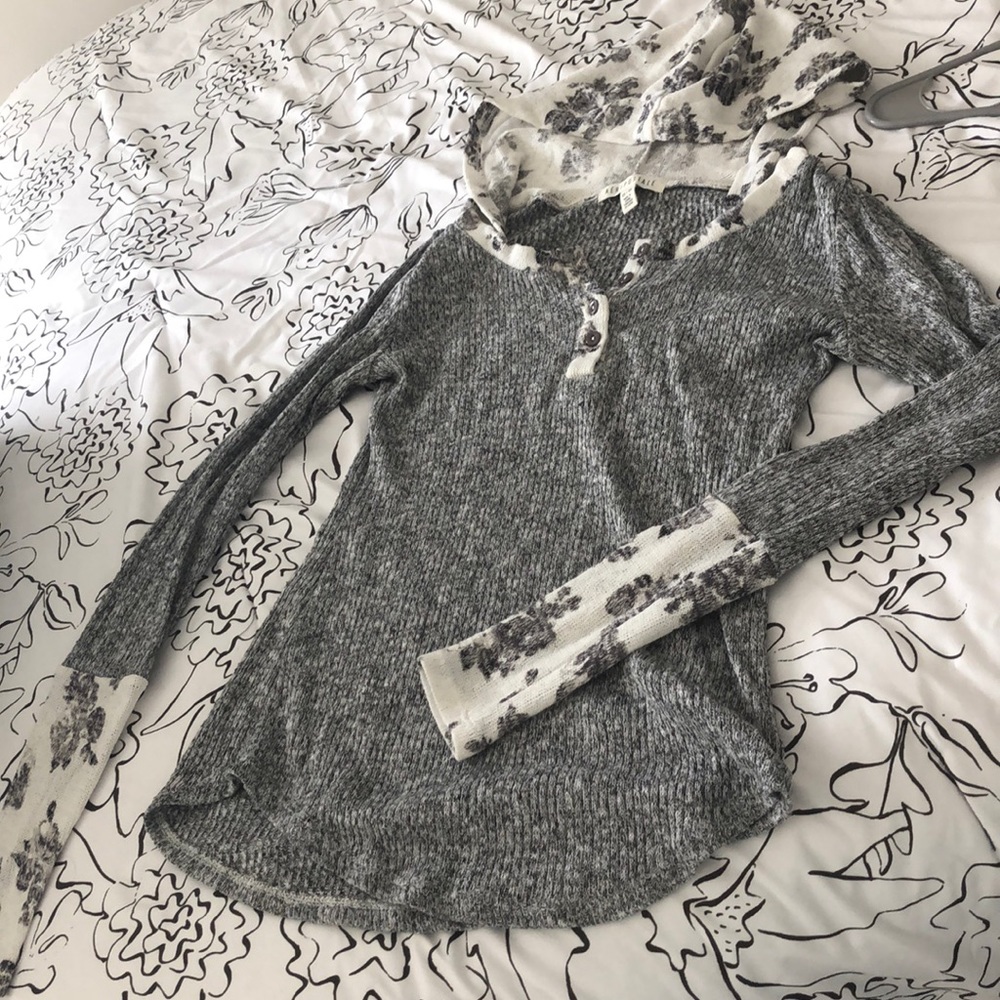 Light knit shirt hoodie combo